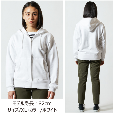 袖口・裾下の身頃とリブのシームラインは堅牢なダブルステッチ仕上げ。裏地は伸縮性と吸水性がある裏パイル仕様